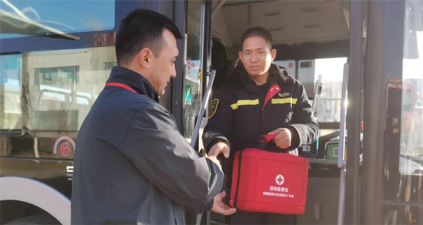 暖心！科洛助力新疆各市努力實(shí)現公交車(chē)輛急救包全覆蓋
